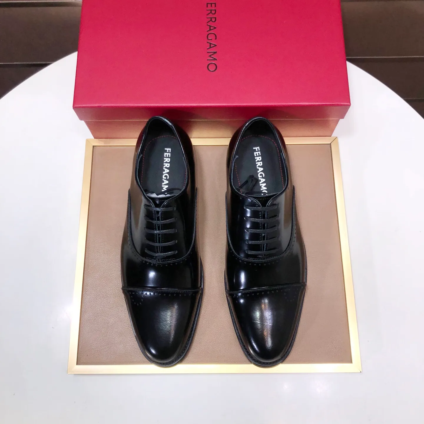 Men's shoes 💰540💰 [Ferragamo/Ferragamo] The latest model from the counter. Original imported high-quality cowhide with open sides + imported 🐂 cowhide lining + original luxury metal buckle + original combination outsole. Comparison is stress-free 38–45 (45 is custom-made and cannot be returned or exchanged)